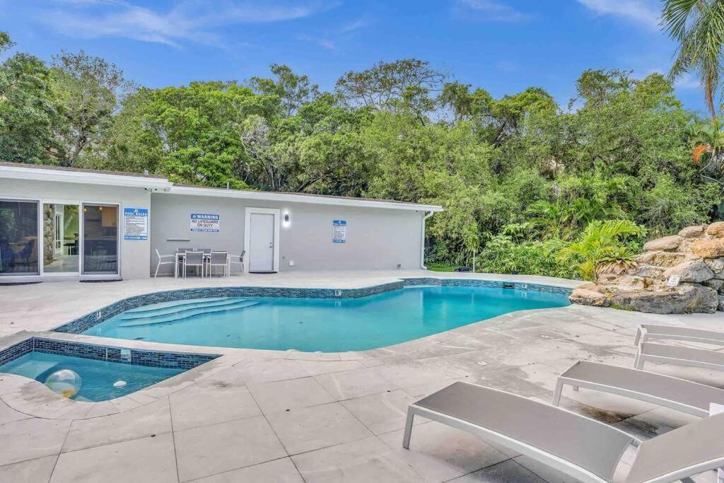 포트 로더데일 Rare Hidden Getaway Heated Pool 1.5 Acres! Sleeps 16 빌라 외부 사진