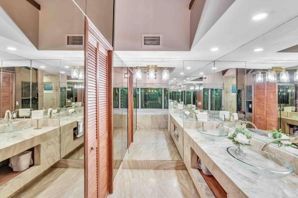 포트 로더데일 Rare Hidden Getaway Heated Pool 1.5 Acres! Sleeps 16 빌라 외부 사진