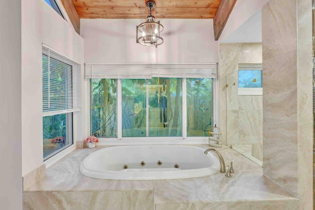 포트 로더데일 Rare Hidden Getaway Heated Pool 1.5 Acres! Sleeps 16 빌라 외부 사진